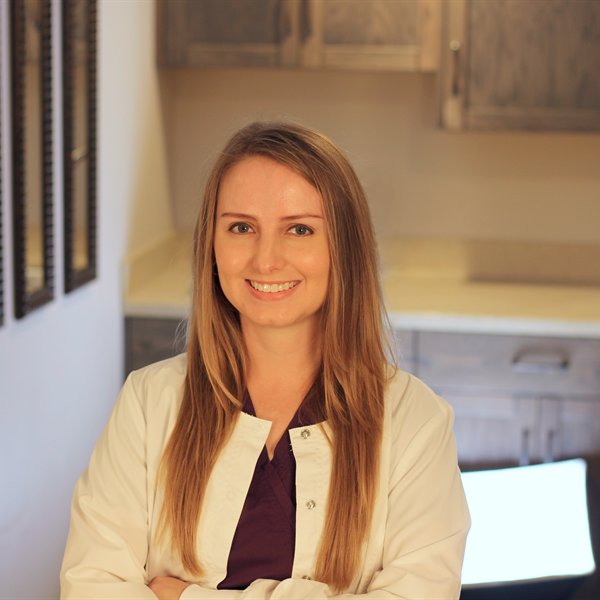 Photo of Dr. Melissa Janos